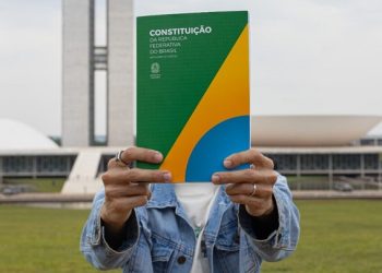 Os 35 anos da “Constituição cidadã” – entre a força da lei e a lei da força
