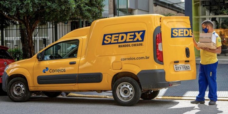 Correios no Acre realizam leilão de automóveis com quase 70 veículos; confira