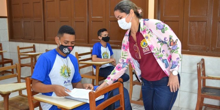 Inscrições para contratação emergencial de professores no Acre encerram nesta quarta-feira (11)