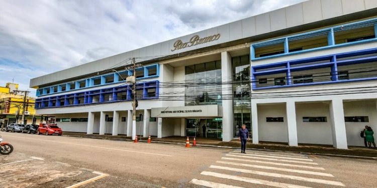 Prefeitura de Rio Branco nega ser alvo de operação da Polícia Federal contra fraudes em licitações