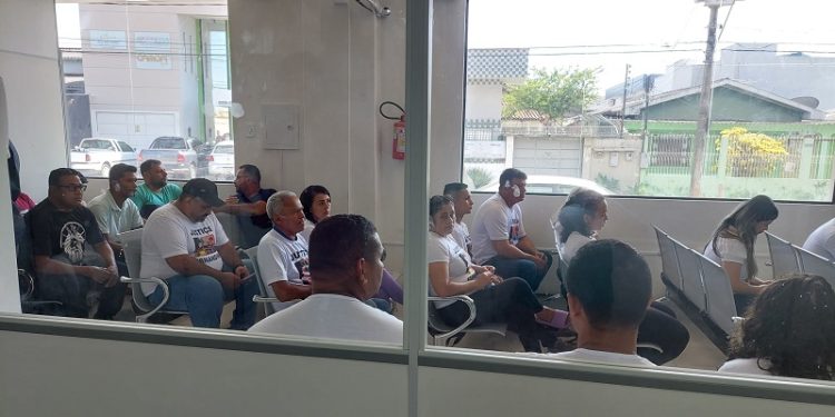 Com apenas três vereadores, Câmara de Rio Branco debate sobre a legalidade de empinar pipas em espaços públicos