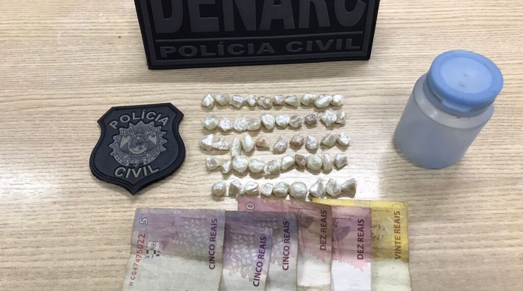 Suposto traficante que atuava nas proximidades de escola foi preso pela Polícia Civil