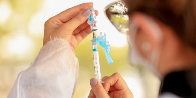 Fiocruz alerta aumento de 75% na tendência de casos de Covid-19 no Acre