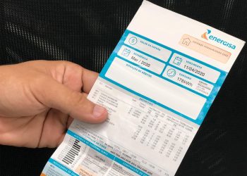 Lei no Acre vai obrigar empresa de energia a oferecer opções de pagamentos no ato da suspensão do serviço