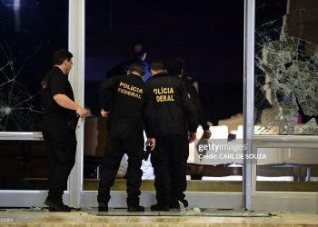 Operação envolvendo 40 policiais federais desarticula esquema de corrupção no Acre