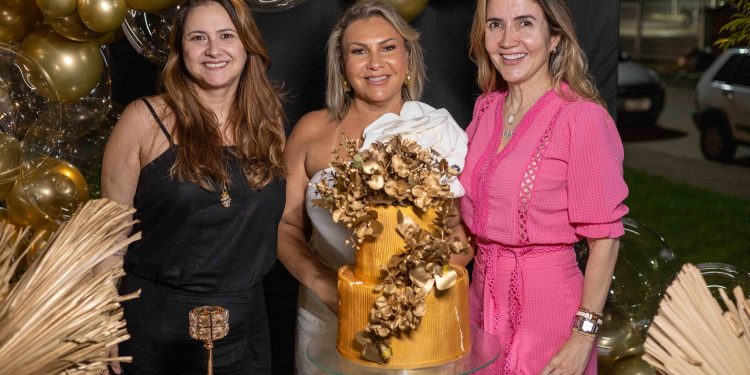 VIVAS PARA CLÁUDIA SOUZA