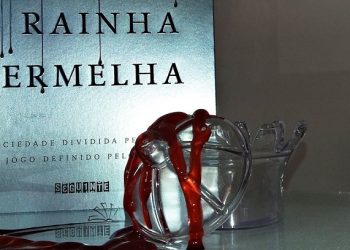 A Rainha Vermelha: “Uma sociedade dividida pelo sangue. Um jogo dividido pelo poder”