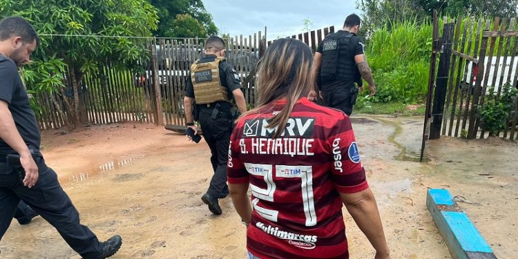 Casal suspeito de traficar drogas é preso em Cruzeiro do Sul durante operação policial