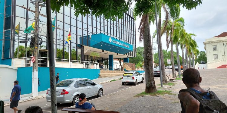 No Acre, deputados aprovam proposta de Lei Orçamentária Anual de R$10,7 bilhões para 2024