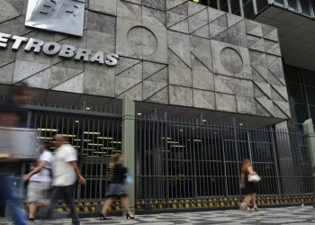 Petrobras faz concurso para nível técnico com salário de R$ 5,8 mil