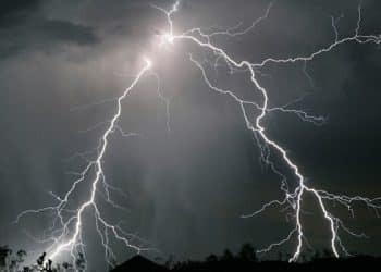 Acre tem previsão de tempestades com ventos de até 60 km/h neste domingo (31)