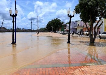 Rio Acre registra queda de quase sete metros em 10 dias; oscilação preocupa Defesa Civil de Rio Branco