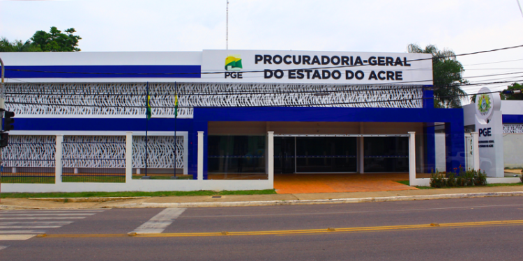 Gladson autoriza abertura de estudos para dois concursos públicos da Procuradoria-Geral do Estado