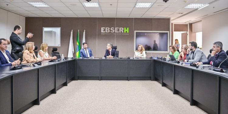 Governo do Acre pode delegar gestão da Fundação Hospitalar à Ufac; entenda