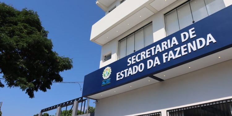 Relação preliminar de candidatos com isenção da taxa de inscrição deferida no concurso da Sefaz-AC é divulgada