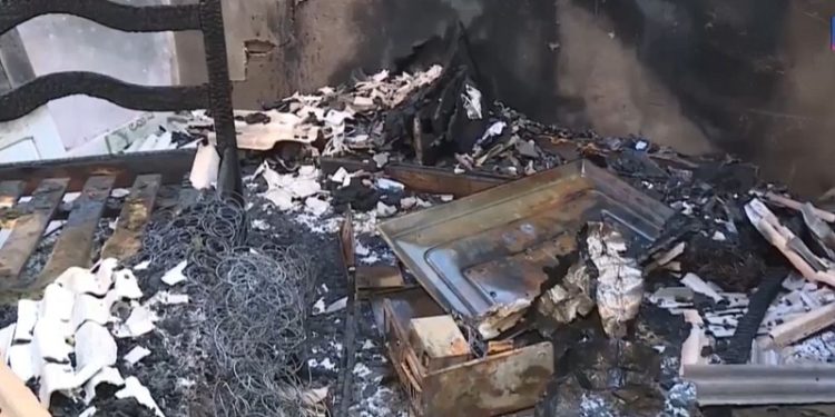 Mulher tem casa incendiada pelo ex-companheiro e pede ajuda: ‘Não está sendo fácil’