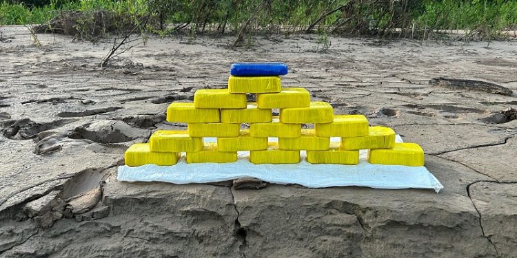 Quase 20 kg de drogas vindas do Peru são apreendidos no interior do Acre