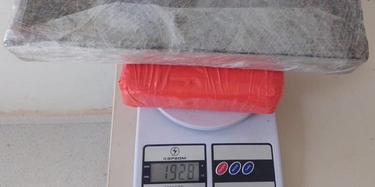 No Acre, grávida é presa após ser flagrada com drogas que seriam comercializadas no Peru