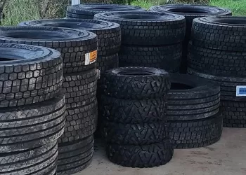 Com prejuizo de quase R$ 500 mil, polícia do Acre intercepta carga contrabando em caminhão