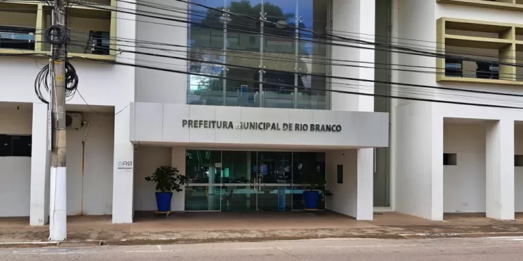 Veja quais são os cargos do concurso da Prefeitura de Rio Branco; quase 1.300 vagas