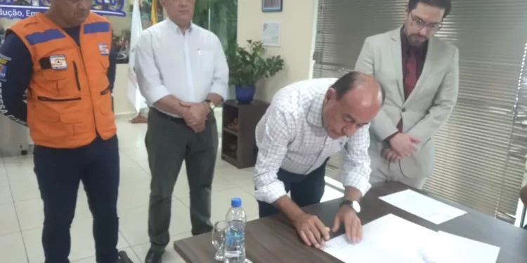 Prefeitura de Rio Branco anuncia decreto de Emergência; Bocalom vai viajar para Brasília em busca de recursos