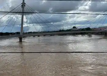 Rio Acre tem aumento de 22 cm em menos de 24 horas; está a 12 cm de atingir 17 metros