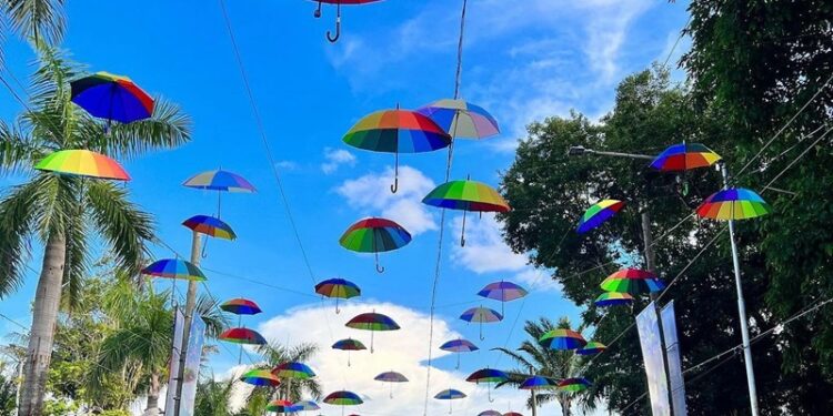 Primeira noite do Carnaval em Rio Branco tem concurso da Rainha e Rei Momo; confira programação