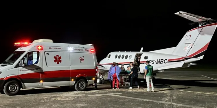 Transferência de sobreviventes do acidente aéreo para centro especializado em Manaus é concluída, diz Sesacre