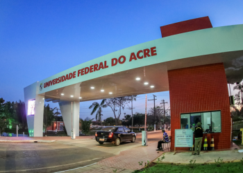 Devido greve dos técnicos-administrativos, Ufac anuncia pausa no cronograma do Sisu 2024; entenda