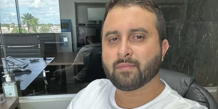 Dentista que escondeu R$ 2 mil em rotatória alega que não induziu ninguém a depredar o patrimônio