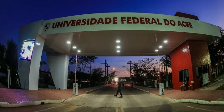 Ufac aciona União e deve recorrer da decisão da Justiça Federal de retirar bônus regional de 15%