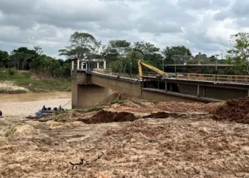 “A situação ali é crítica”, diz Bocalom após decretar estado de emergência na Estação de Tratamento de Água II