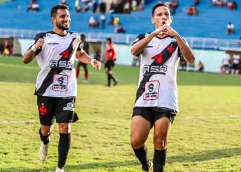 Vasco da Gama vence Andirá de virada e conquista vaga no 2º turno do estadual