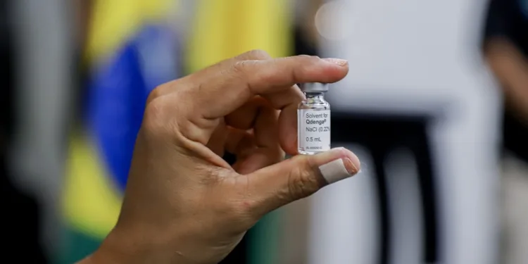 Faixa etária da vacinação contra a dengue é ampliada para o público de 4 a 59 anos, no Acre