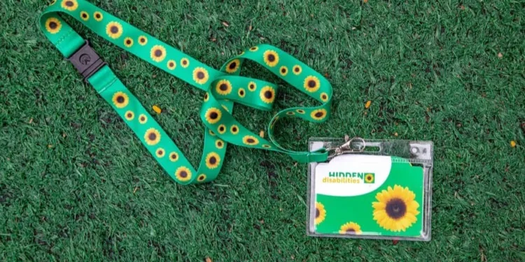 Lei determina que colar de girassol será usado para identificar pessoas com deficiências não visíveis em Rio Branco