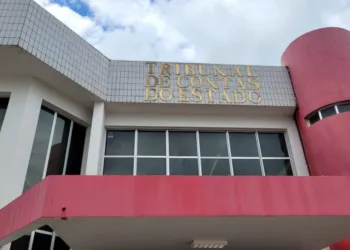 Tribunal de Contas do Estado do Acre regulamenta auxílio-creche de quase R$ 900,00 para servidores