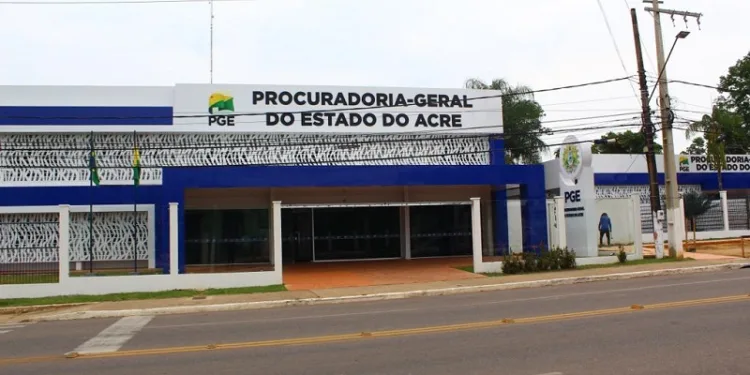 PGE/AC abre processo seletivo para estágio em Direito com bolsa de até R$ 1 mil em Rio Branco