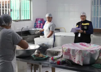 MPAC inspeciona escola Armando Nogueira após denúncias de má qualidade nos alimentos