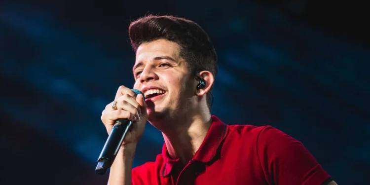 Dia do Trabalhador: show de Nadson O Ferinha ocorre nesta terça-feira em Cruzeiro do Sul