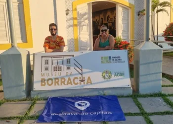 Casal de viajantes que pretende morar em todas as capitais do Brasil chega a Rio Branco