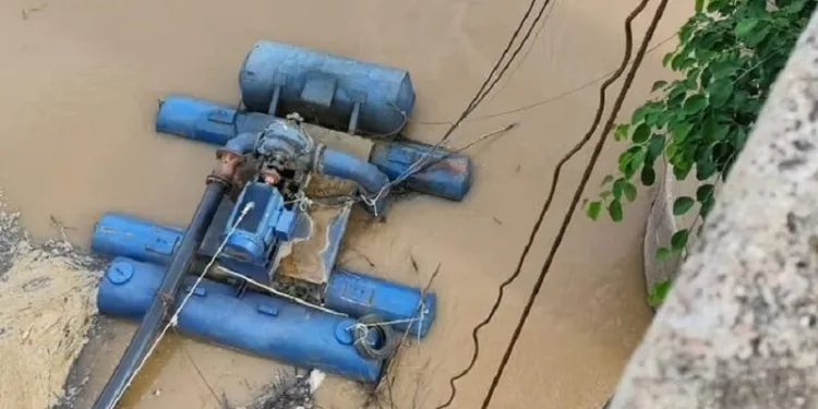 Bomba da ETA I é danificada após baixa do Rio Acre; veja regiões com redução no abastecimento de água