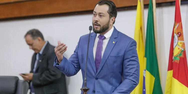 Acre gastou mais de R$ 200 milhões com cargos comissionados em 2023, aponta Jarude