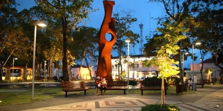 MPAC solicita que Seinfra encaminhe projeto de obras da Praça da Revolução; prazo de cinco dias