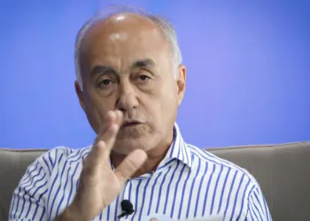 Bocalom realiza mudança na gestão das secretarias de SASDH e SMCCI; entenda