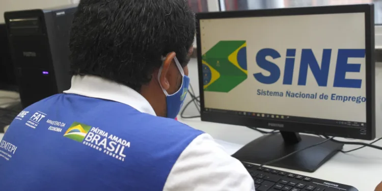 Sine Acre: mais de 80 novas vagas de emprego são ofertadas nesta terça-feira