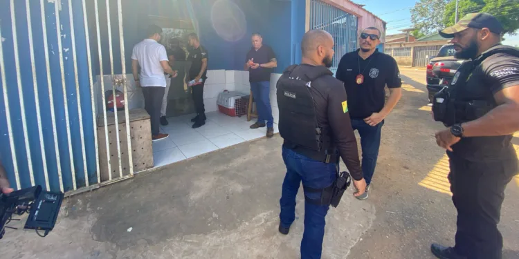 Veterinário sem habilitação é encaminhado a delegacia por supostos maus-tratos com animais no AC