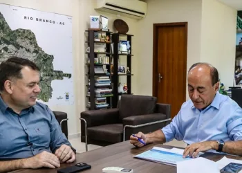 “É meu amigo pessoal”, diz Bocalom sobre Alysson Bestene após possibilidade do dentista ser o vice