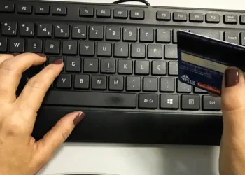 Taxa para compras de até US$ 50 não incidirá sobre medicamentos