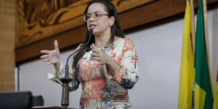 Deputada afirma que ex-presidente do Iapen lhe mandou mensagem e disse não guardar mágoas