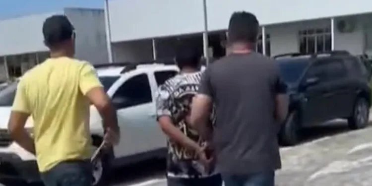 Adolescente suspeito de cometer assassinato em Rio Branco é apreendido na Paraíba